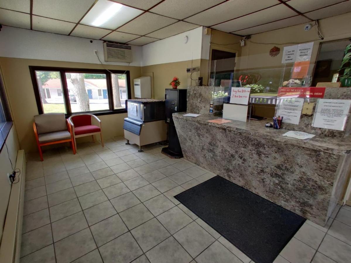Pennswoods Inn Manheim Bagian luar foto